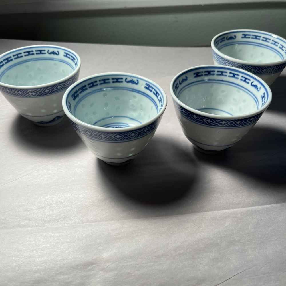 Vintage Chinese rice grain tea cups